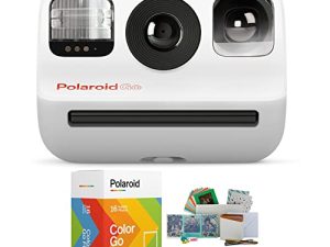 كاميرا بولارويد الأصلية Go Instant Camera (بيضاء) مع حزم فيلم مزدوجة ومجموعة PhotoBox Kit (3 عناصر)