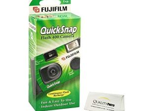 كاميرا Fujifilm QuickSnap Flash 400 للاستعمال مرة واحدة مقاس 35 مم (عبوة واحدة) حزام يد إضافي + قماش من الألياف الدقيقة للصور عالية الجودة